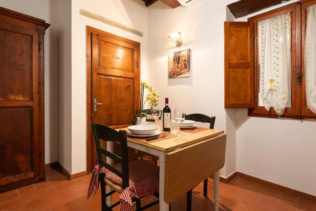 Keys Of Italy - Corsob 9 - Florentine Studio Close To Palazzo Vecchio Florence Exterior photo