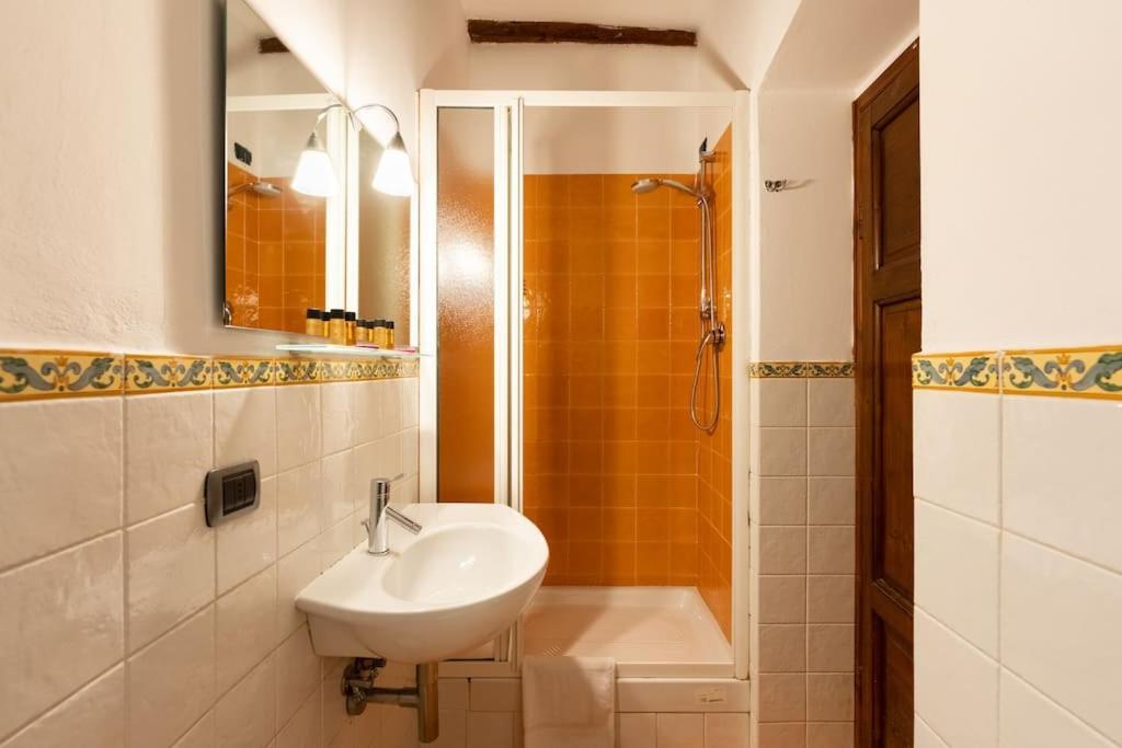 Keys Of Italy - Corsob 9 - Florentine Studio Close To Palazzo Vecchio Florence Exterior photo